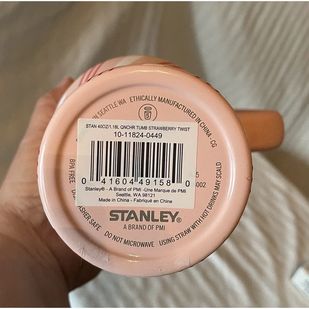 Stanley Strawberry Twist SET 40 oz Tumbler w/ Mini Ornament Target Exclusive - Picture 3 of 4